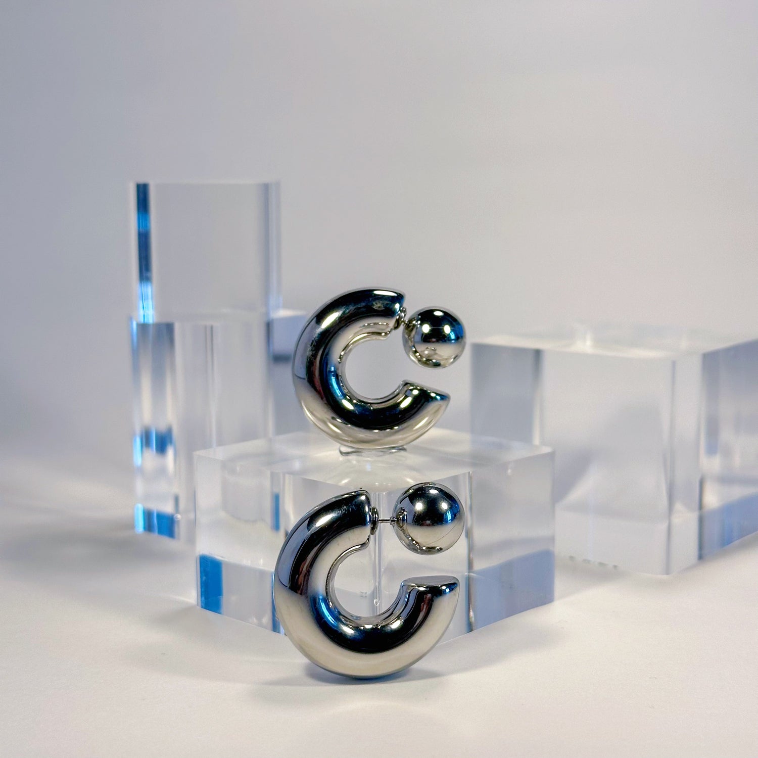 Reverse - The Avenue