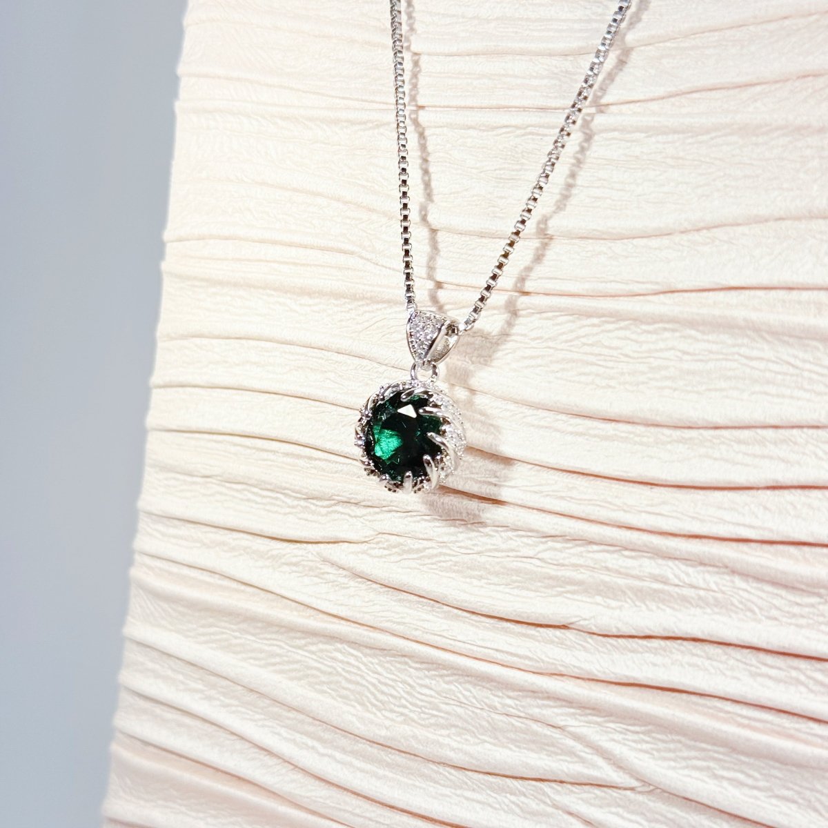 Celeste Pendant - The Avenue