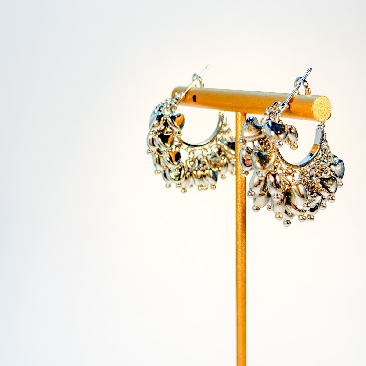 Dewdrop Charm - The Avenue