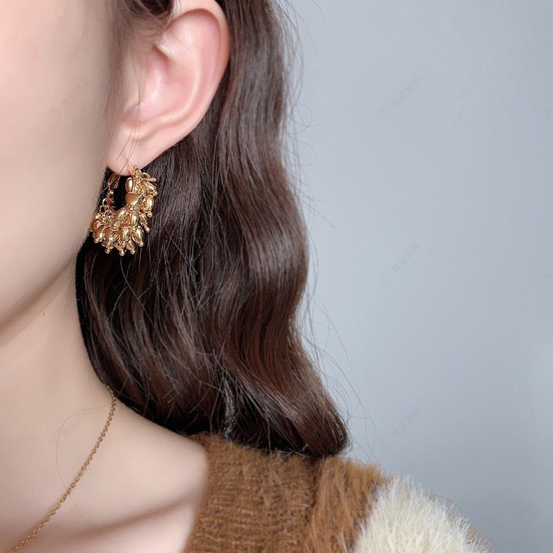 Dewdrop Charm - The Avenue