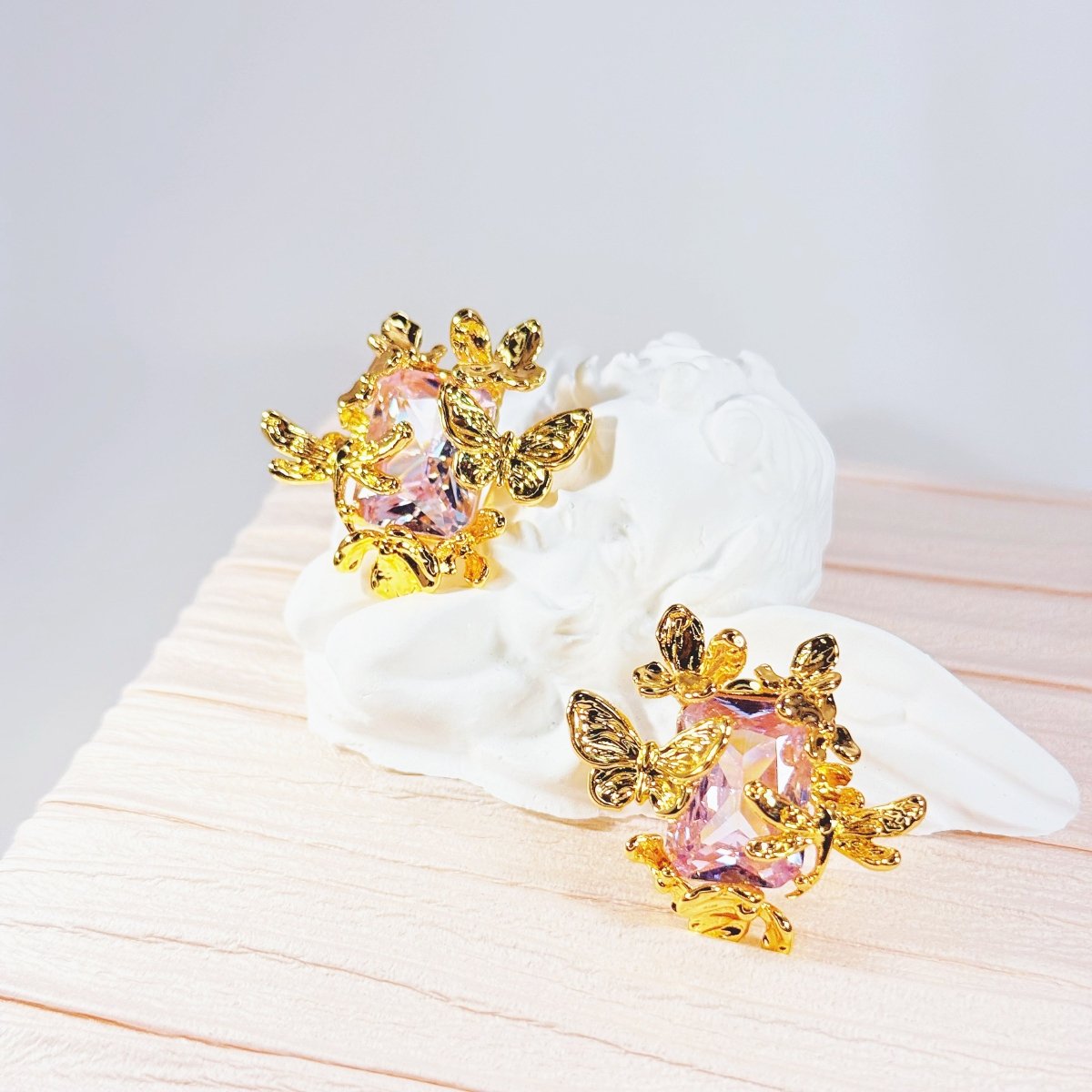 Lavender Wings - The Avenue