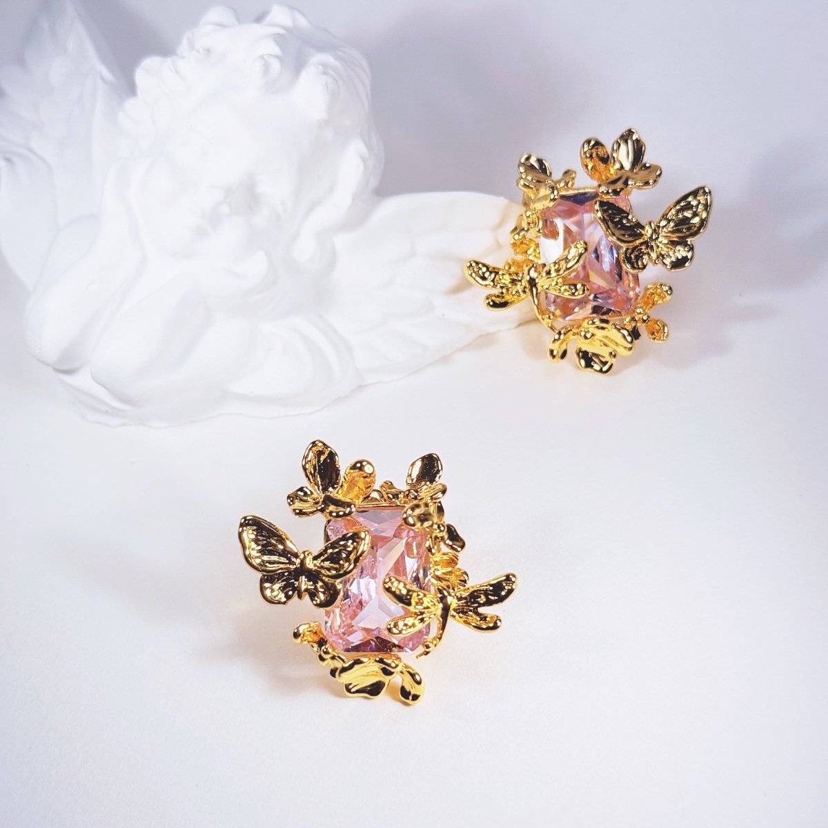 Lavender Wings - The Avenue