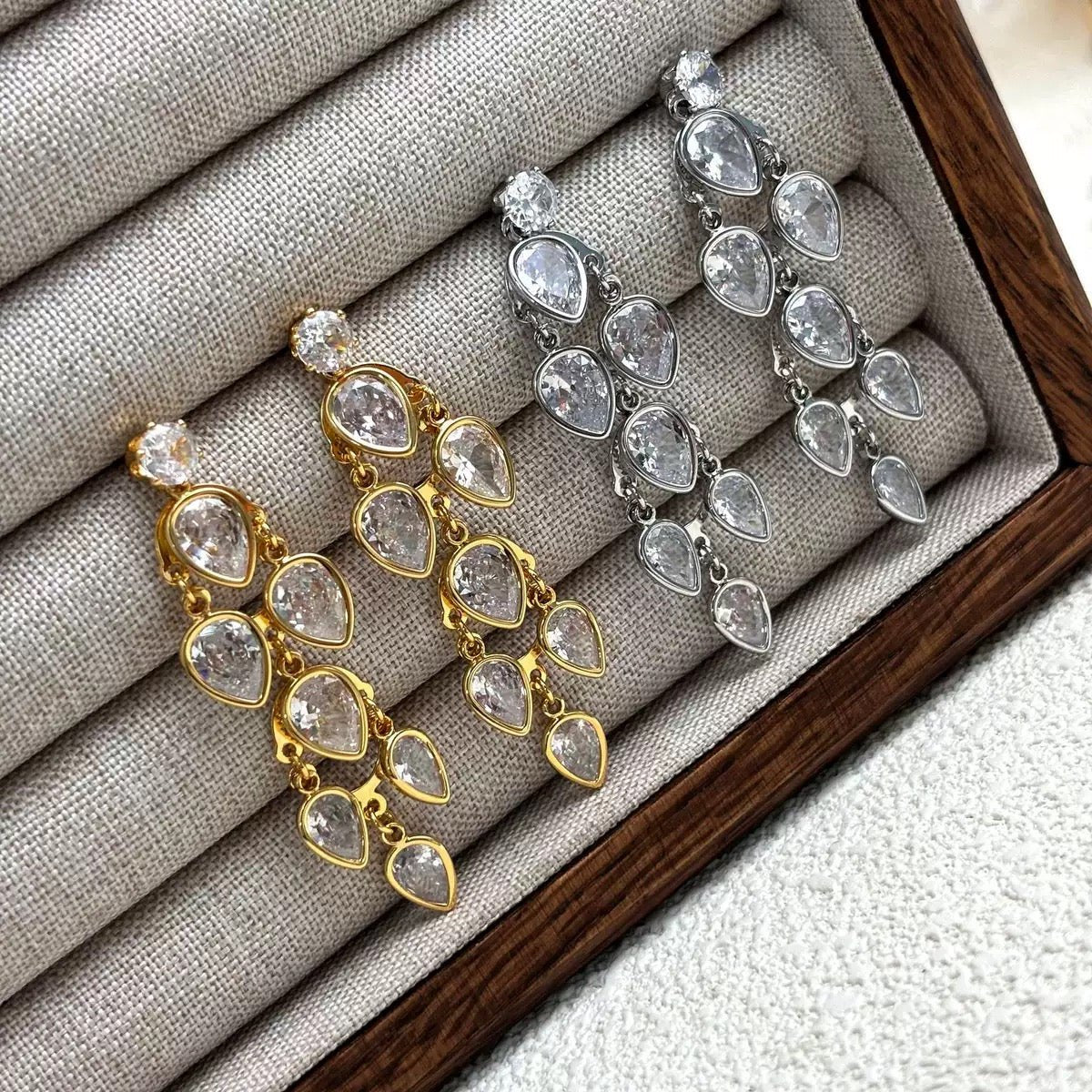 Lumière Cascade - The Avenue