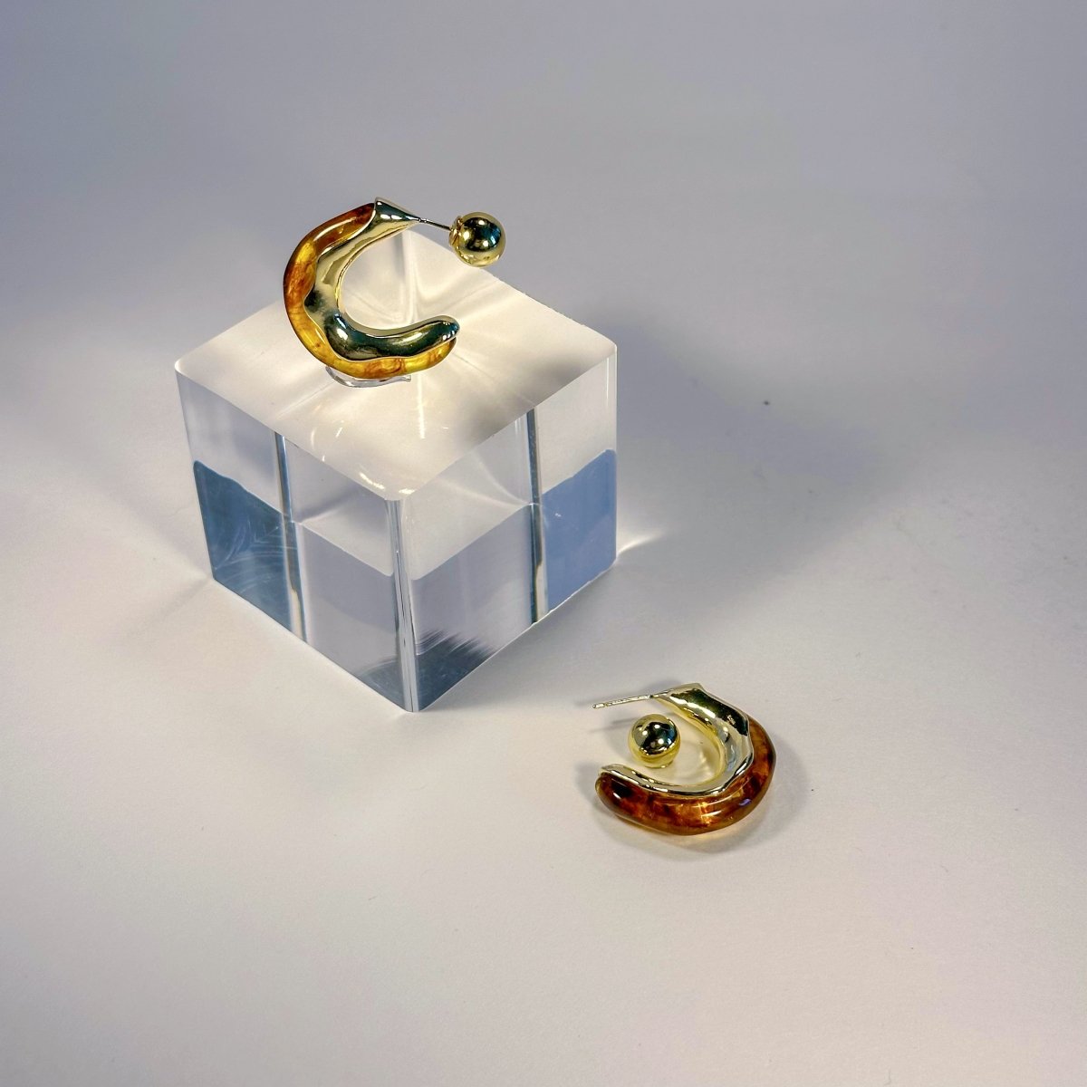 Milad Amber Hoop - The Avenue